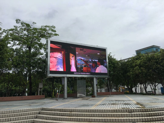 高清液晶戶外廣告屏城市營銷的未來趨勢